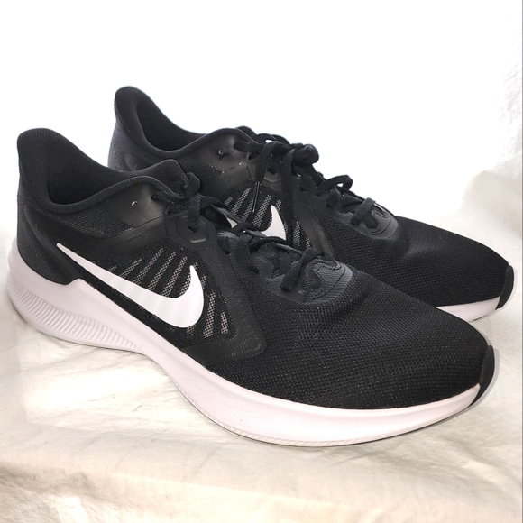 Nike Downshifter 11 Size 12 EUC - Picture 4 of 10